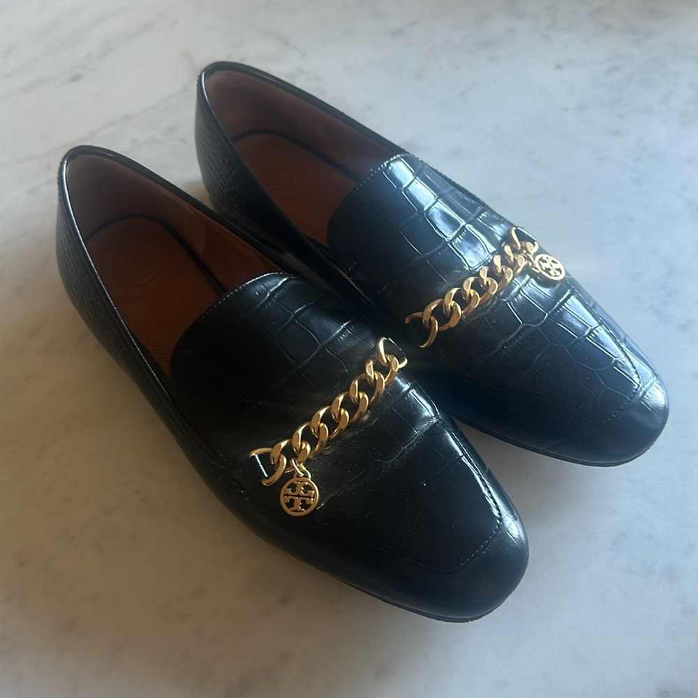 Women’s black Tory Burch loafers 9 medium